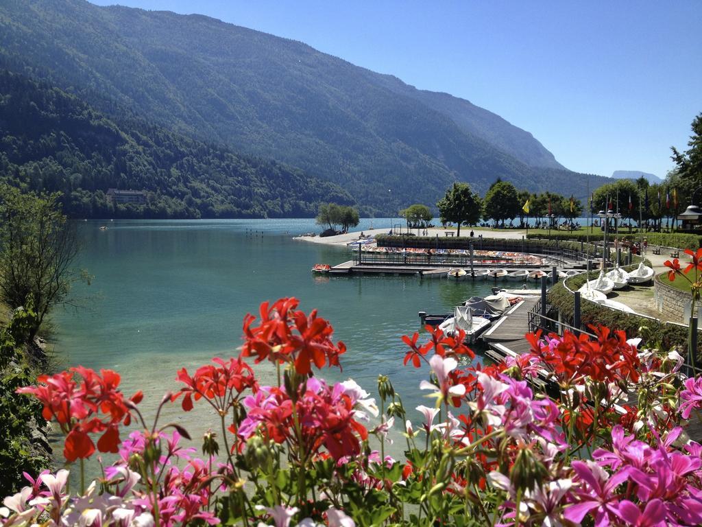 Alledolomiti Boutique Lake Hotel - Adults Friendly Molveno Kültér fotó