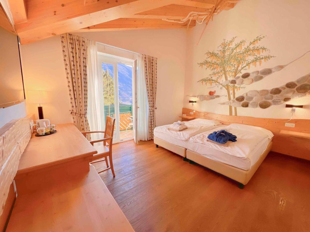Alledolomiti Boutique Lake Hotel - Adults Friendly Molveno Kültér fotó