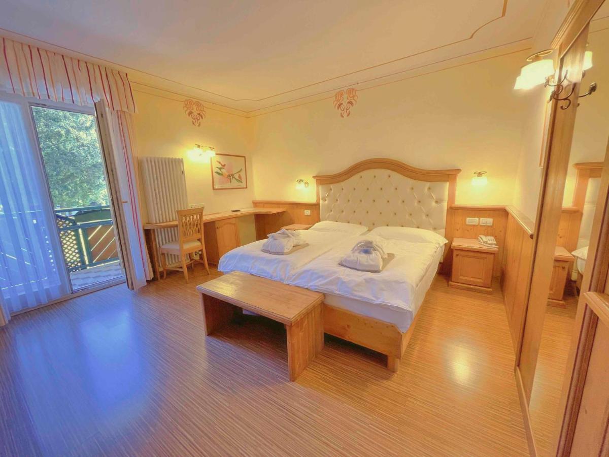 Alledolomiti Boutique Lake Hotel - Adults Friendly Molveno Kültér fotó